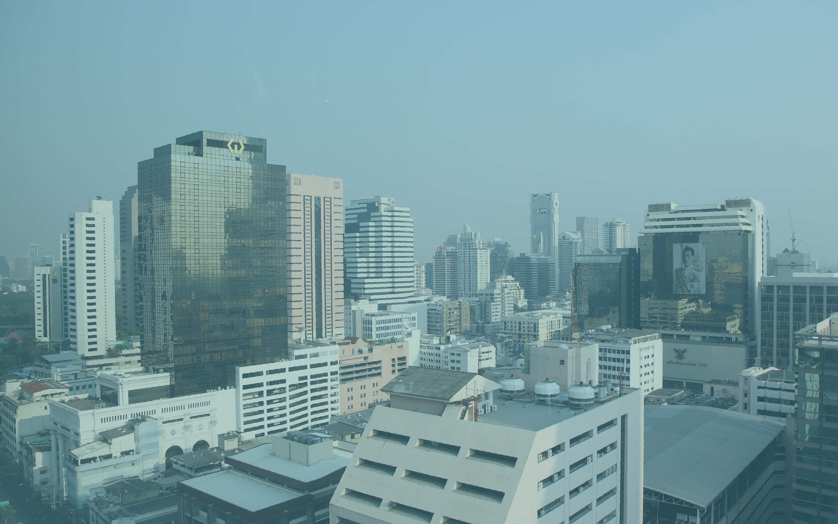 作業中の従業員の画像